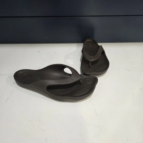 Crocs ABF Flip Flops Woman Espresso Comfort Deluxe Thong Size 7 - Picture 1 of 9